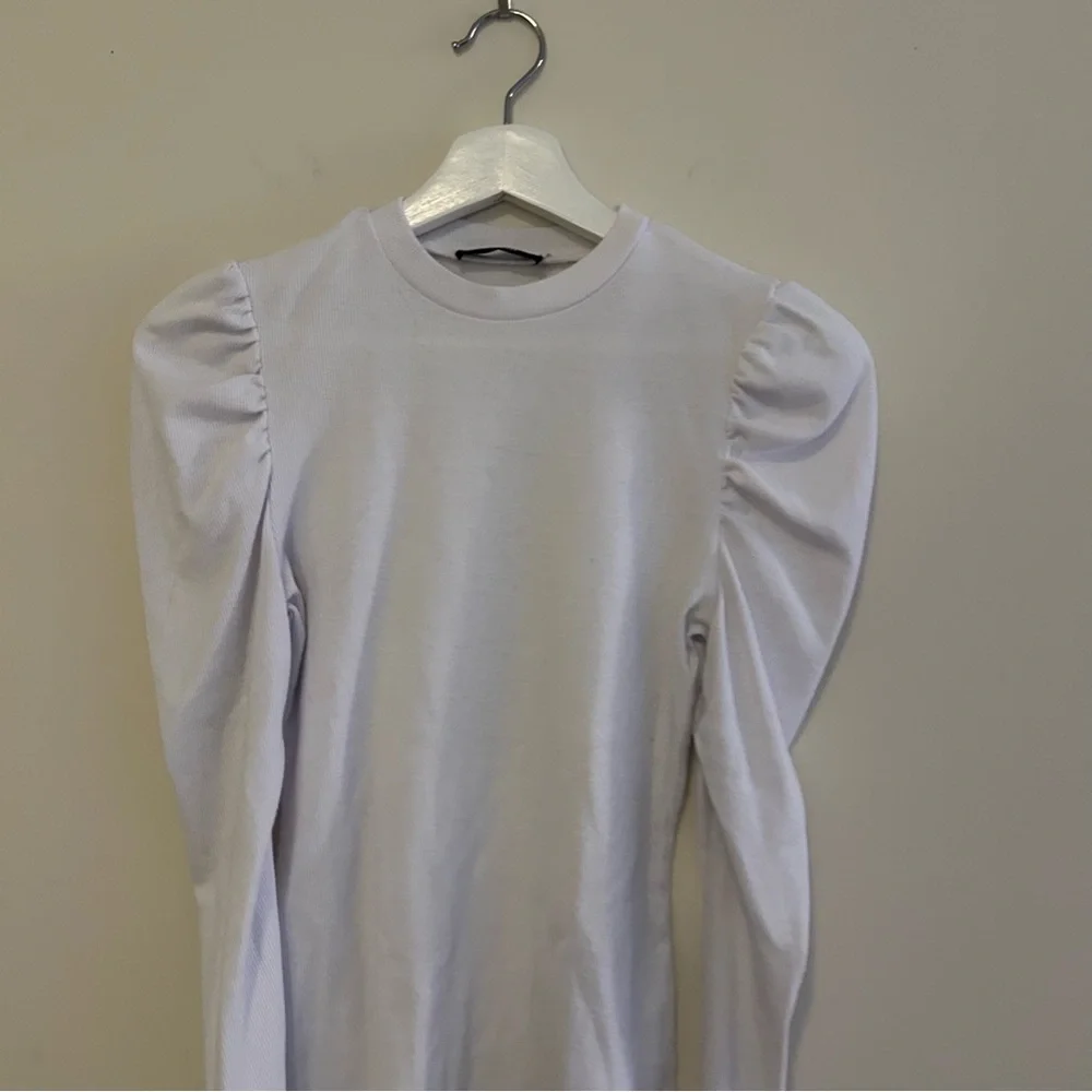 Shein Tops Soft Cream and White Fitted Neutral Stretchy Minimalist Basic Shirts - Picture 13 of 15